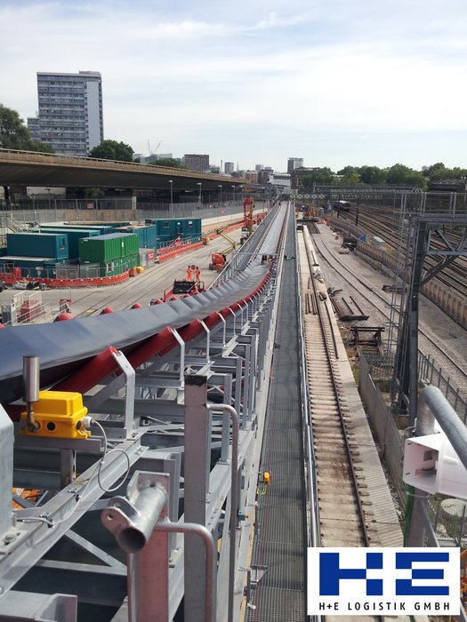 Mở con đường mới thông qua phần đất mềm của London
Các bộ truyền động băng tải dành cho việc xây dựng đường hầm vận chuyển nhanh ở trung tâm London.